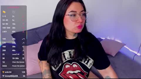 Snapshot of curvybaddie chatting on 01-08-26, 07:21 A online show from 01-08-26, 07:21