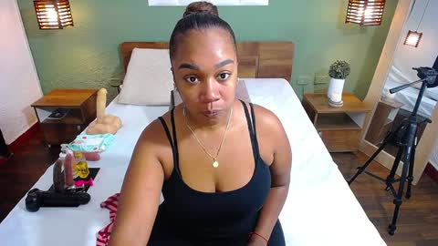 Danna online show from 12-28-24, 07:22