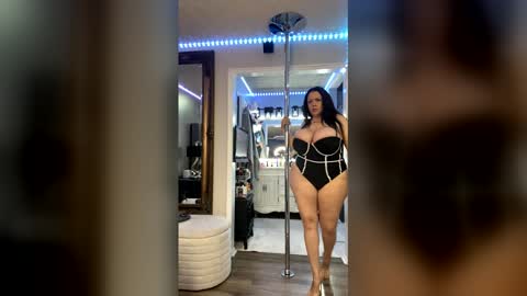 curvyfunlover online show from 06-10-26, 09:30