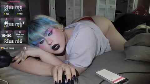 Snapshot of curvygothfemboy chatting on 01-30-25, 08:42 Curvygothfemboy online show from 01-30-25, 08:42