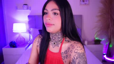 Snapshot of curvyliciouss chatting on 12-31-24, 01:30 Samantha online show from 12-31-24, 01:30