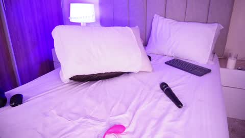 Snapshot of curvyliciouss chatting on 01-11-25, 11:02 Samantha online show from 01-11-25, 11:02