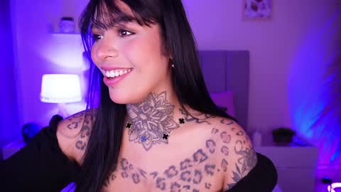 Snapshot of curvyliciouss chatting on 01-26-25, 03:25 Samantha online show from 01-26-25, 03:25