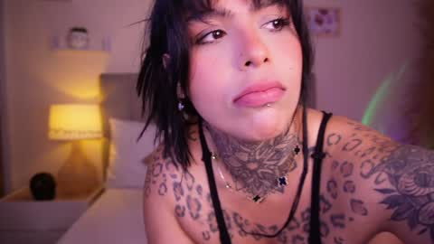Snapshot of curvyliciouss chatting on 02-05-25, 03:52 Samantha online show from 02-05-25, 03:52