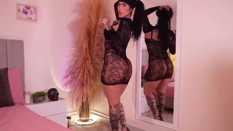 Snapshot of curvyliciouss chatting on 09-19-25, 04:29 Samantha online show from 09-19-25, 04:29