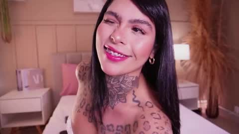 Snapshot of curvyliciouss chatting on 05-05-26, 06:27 Samantha online show from 05-05-26, 06:27