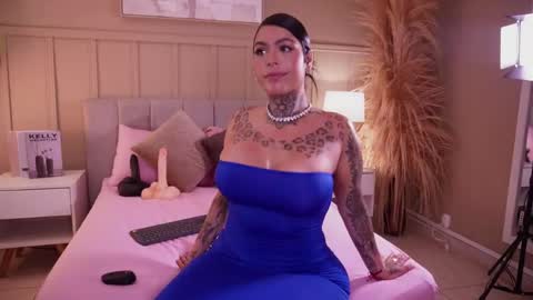 Snapshot of curvyliciouss chatting on 05-15-26, 04:58 Samantha online show from 05-15-26, 04:58