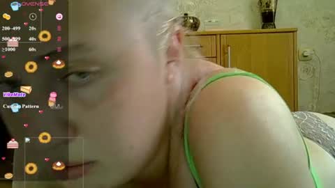 Snapshot of curvywild_lady30 chatting on 06-13-26, 02:48 Curvy online show from 06-13-26, 02:48