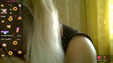 Snapshot of curvywild_lady30 chatting on 06-20-26, 11:02 Curvy online show from 06-20-26, 11:02
