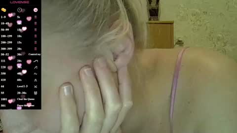 Snapshot of curvywild_lady30 chatting on 07-17-26, 11:53 Curvy online show from 07-17-26, 11:53