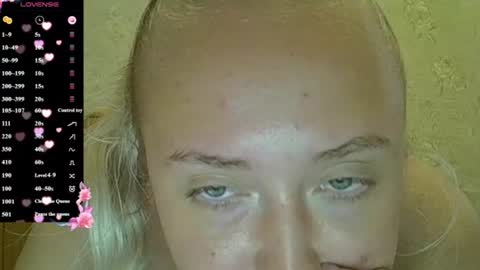 Snapshot of curvywild_lady30 chatting on 07-19-26, 05:05 Curvy online show from 07-19-26, 05:05