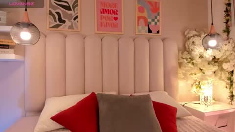 Amber  online show from 10-22-25, 09:14