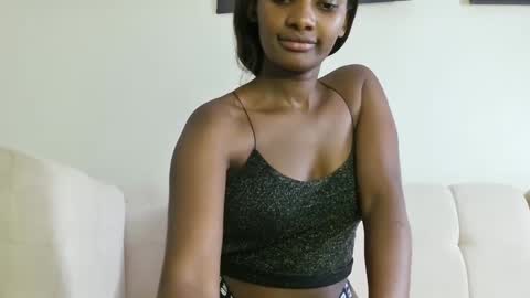 Snapshot of cute_annah chatting on 02-26-25, 06:15 cute annah online show from 02-26-25, 06:15