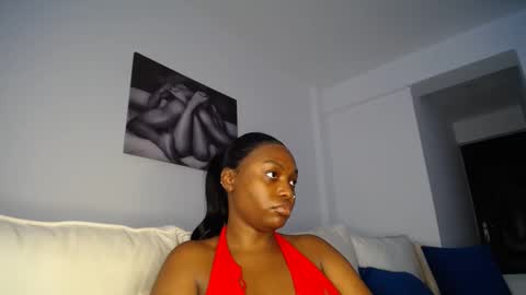 Snapshot of cute_ass18 chatting on 12-31-24, 09:10 Liya online show from 12-31-24, 09:10