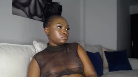 Snapshot of cute_ass18 chatting on 01-22-25, 12:38 Liya online show from 01-22-25, 12:38