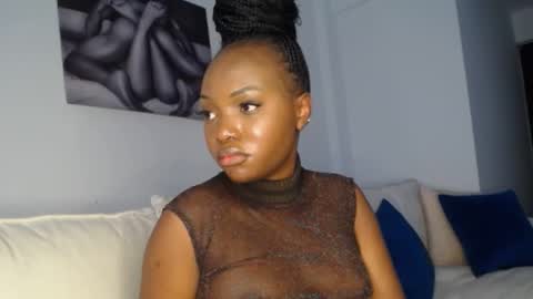 Snapshot of cute_ass18 chatting on 01-22-25, 05:26 Liya online show from 01-22-25, 05:26