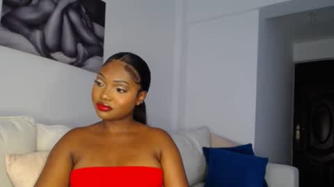 Snapshot of cute_ass18 chatting on 02-04-25, 02:10 Liya online show from 02-04-25, 02:10
