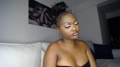Snapshot of cute_ass18 chatting on 03-03-25, 04:24 Liya online show from 03-03-25, 04:24