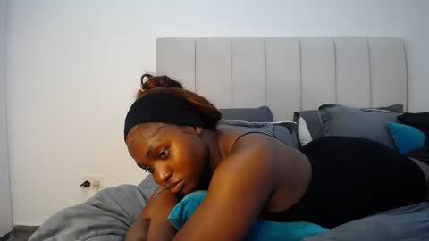 Snapshot of cute_ass18 chatting on 09-26-25, 07:23 Liya online show from 09-26-25, 07:23