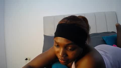 Snapshot of cute_ass18 chatting on 10-01-25, 07:36 Liya online show from 10-01-25, 07:36