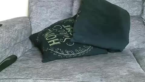 Snapshot of cute_beb2 chatting on 12-28-24, 03:26 V EE online show from 12-28-24, 03:26