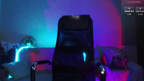 Snapshot of cute_betty chatting on 01-24-25, 06:14 Betty online show from 01-24-25, 06:14