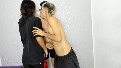 Snapshot of cute_boys18 chatting on 01-17-25, 04:57 ARTURO-18 MATIAS-18 NIKOLAY-19 HADES-18 GABO-19 online show from 01-17-25, 04:57