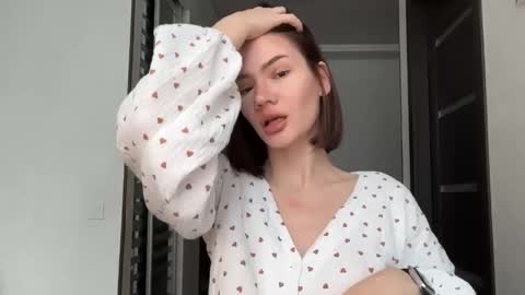 cute_bubbles online show from 12-04-25, 07:17