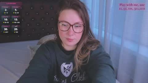 Everyday stream in the same time online show from 04-18-26, 01:42