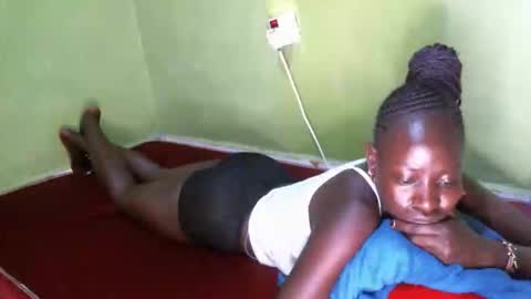 cute_doria online show from 10-26-25, 03:29