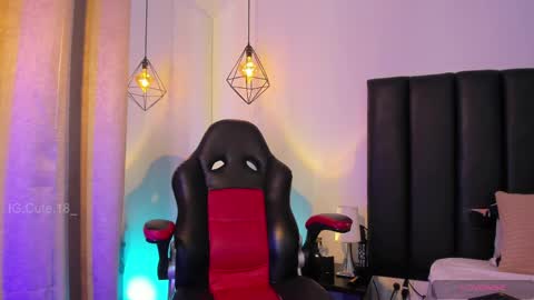 Snapshot of cute_elii chatting on 05-10-26, 11:48 Independent Model online show from 05-10-26, 11:48