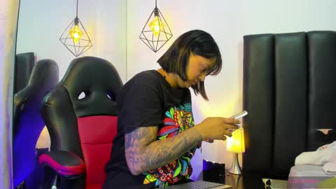 Snapshot of cute_elii chatting on 05-24-26, 12:43 Independent Model online show from 05-24-26, 12:43