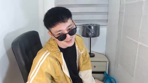 cute_enzo24 online show from 12-13-24, 06:00