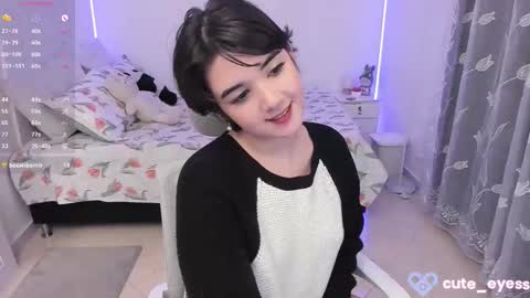 Cute online show from 10-16-25, 10:33