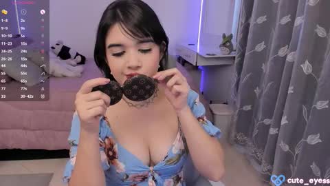 Snapshot of cute_eyess chatting on 02-10-26, 09:08 Cute online show from 02-10-26, 09:08