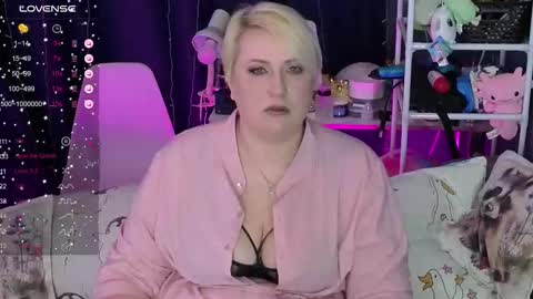 Snapshot of cute_hanna_bbw chatting on 02-04-26, 05:52 Hanna online show from 02-04-26, 05:52