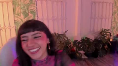 Sofa  online show from 01-17-26, 08:01