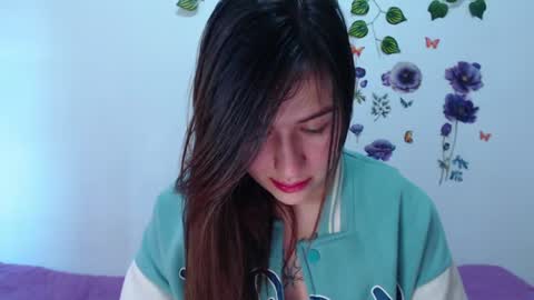 Snapshot of cute_isaa chatting on 07-23-26, 09:46 Isabella online show from 07-23-26, 09:46