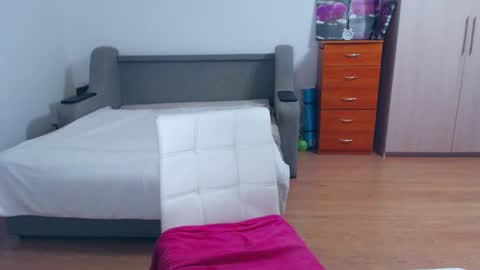 cute_jes online show from 01-18-25, 05:59