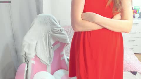 Snapshot of cute_kate0 chatting on 10-21-25, 12:17 cute_kate0 online show from 10-21-25, 12:17