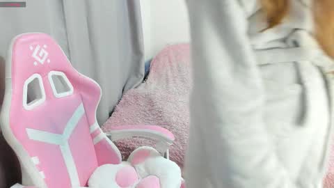 Snapshot of cute_kate0 chatting on 10-28-25, 12:09 cute_kate0 online show from 10-28-25, 12:09