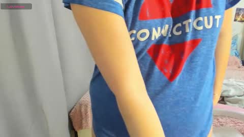 Snapshot of cute_kate0 chatting on 11-23-25, 12:05 cute_kate0 online show from 11-23-25, 12:05