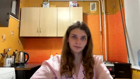 cute_kitte online show from 01-02-25, 10:44