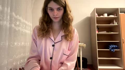 cute_kitte online show from 01-13-25, 12:41