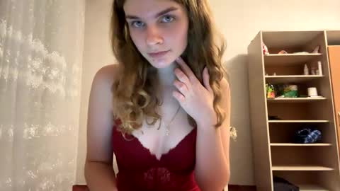 cute_kitte online show from 01-28-25, 04:19