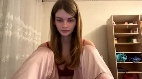 cute_kitte online show from 02-10-25, 06:03