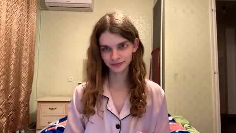cute_kitte online show from 09-28-25, 04:23