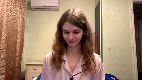 cute_kitte online show from 10-04-25, 07:23