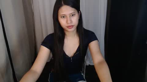 Snapshot of cute_lilithxx chatting on 03-25-26, 08:42 Lilith online show from 03-25-26, 08:42