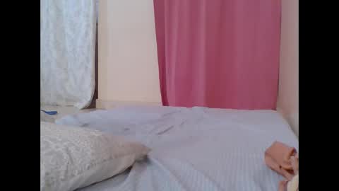 Snapshot of cute_lizah chatting on 02-13-25, 07:35 cute_lizah online show from 02-13-25, 07:35